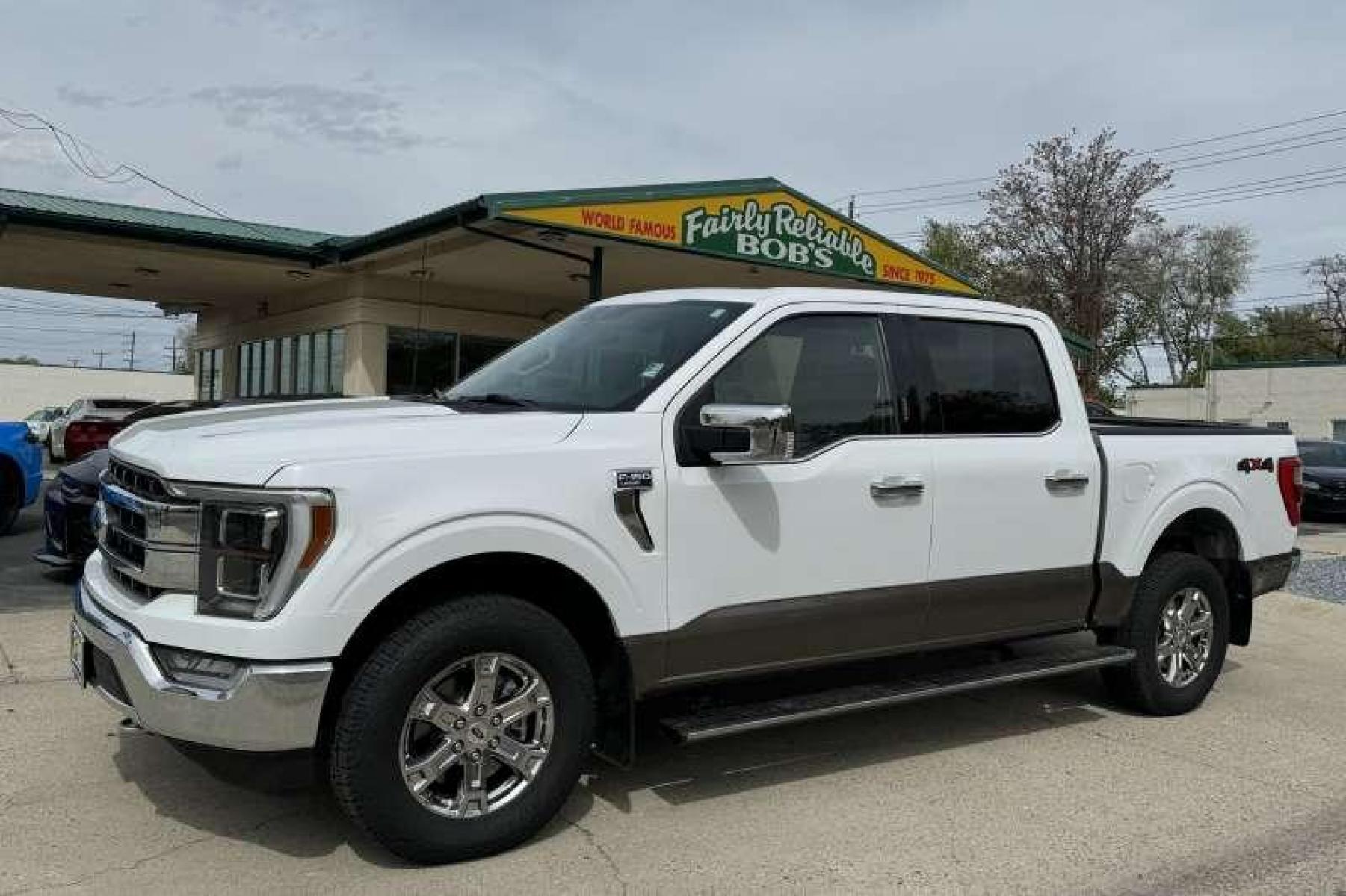 2021 Oxford White /Black Ford F-150 SuperCrew Lariat (1FTFW1E85MF) with an V6 3.5 Liter Twin-Turbo engine, Automatic transmission, located at 2304 W. Main St., Boise, ID, 83702, (208) 342-7777, 43.622105, -116.218658 - What An Amazing Truck! Must Drive To Appreciate! - Photo #0