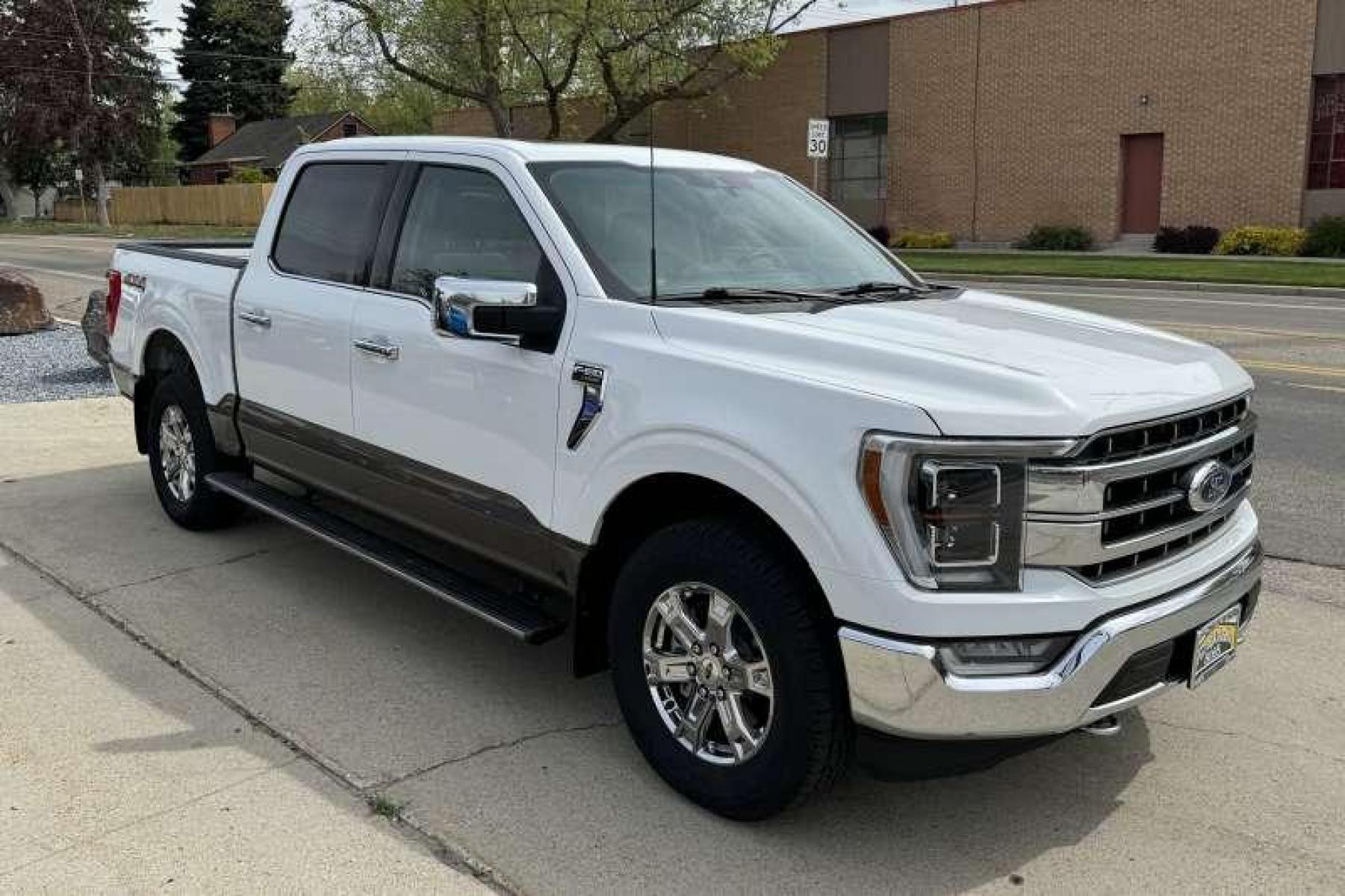 2021 Oxford White /Black Ford F-150 SuperCrew Lariat (1FTFW1E85MF) with an V6 3.5 Liter Twin-Turbo engine, Automatic transmission, located at 2304 W. Main St., Boise, ID, 83702, (208) 342-7777, 43.622105, -116.218658 - What An Amazing Truck! Must Drive To Appreciate! - Photo #2
